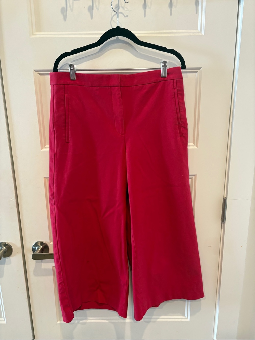 Ann Taylor Wide-Leg Cropped Pants in Bright Fuchsia
